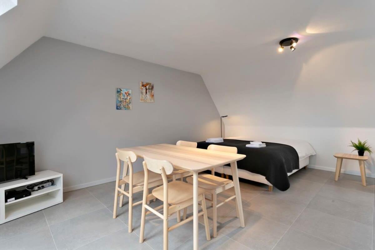 Huswell - Cozy And Roomy Studio With A Homely Feel De Haan Exterior photo